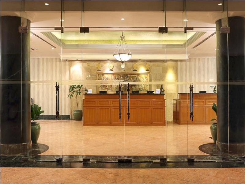 Aryaduta Suite Semanggi Jakarta Exterior foto
