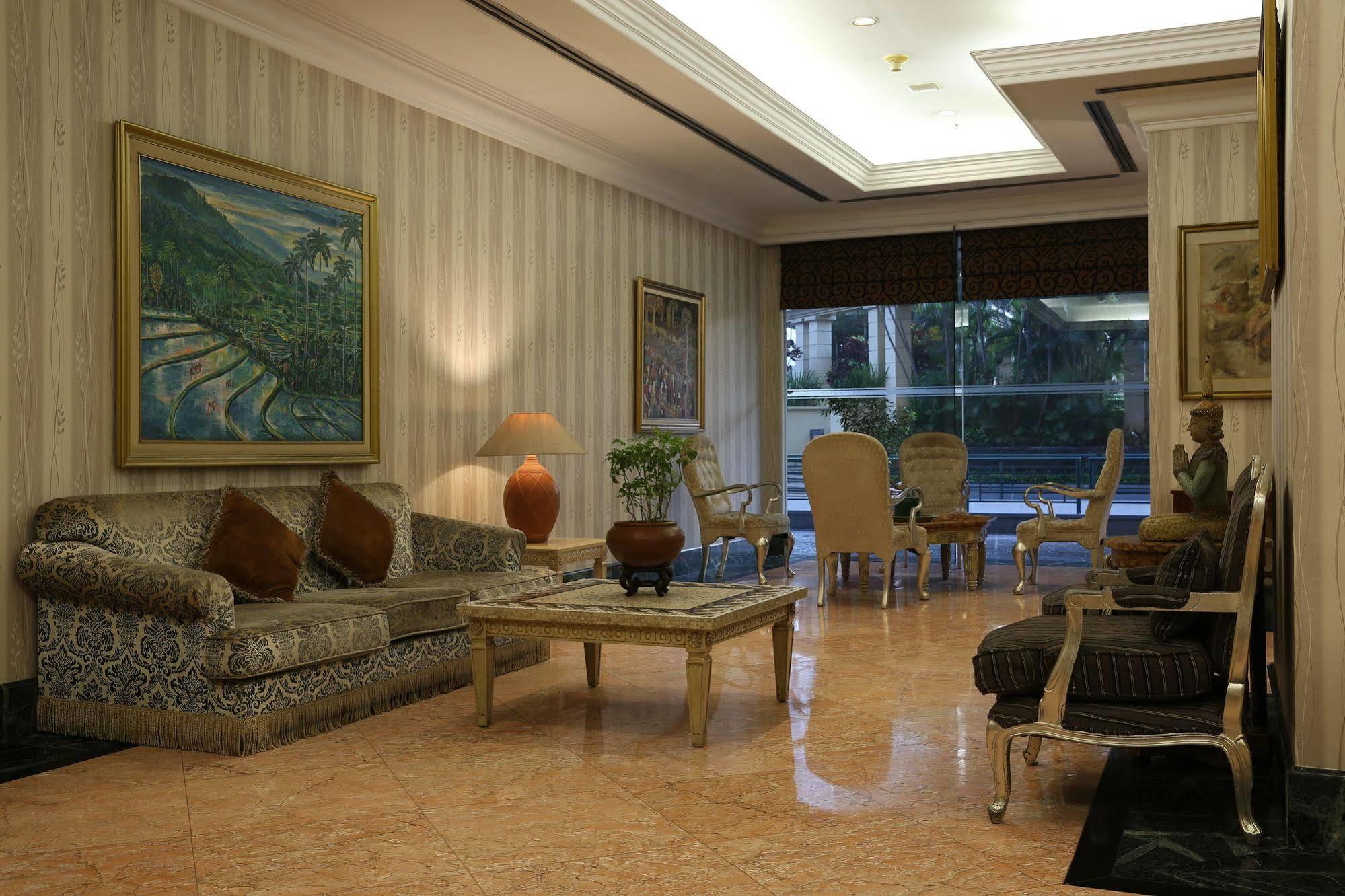 Aryaduta Suite Semanggi Jakarta Exterior foto